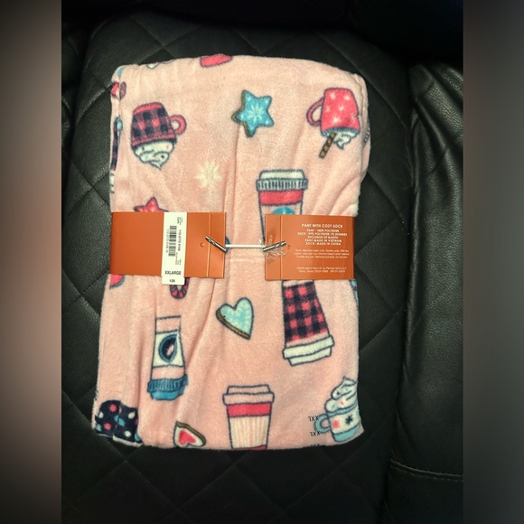 Pj pant set - Picture 2 of 3